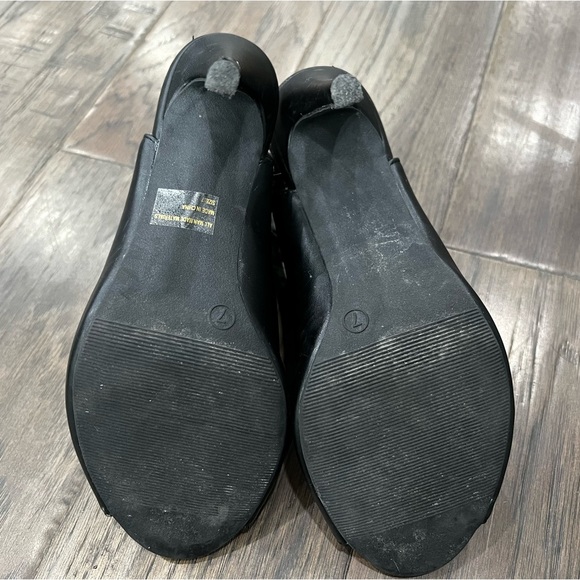 Wild Diva Size 7 Peep Toe Heels with Tie Ups - Picture 3 of 8